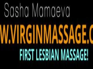Ryska tonårs sasha mamaeva blir henne först tid oljig massagen