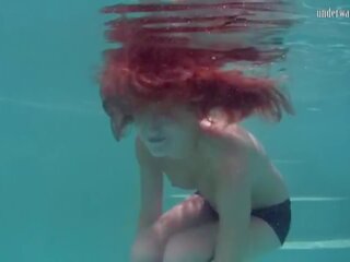 Fascinating underwater rödhårig nikita vodorezova