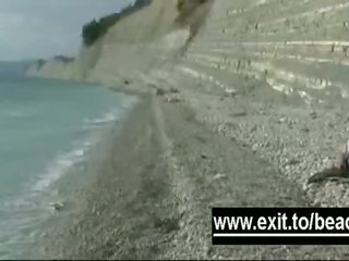 Noslēpums amatieri kails pludmale footage saspraude